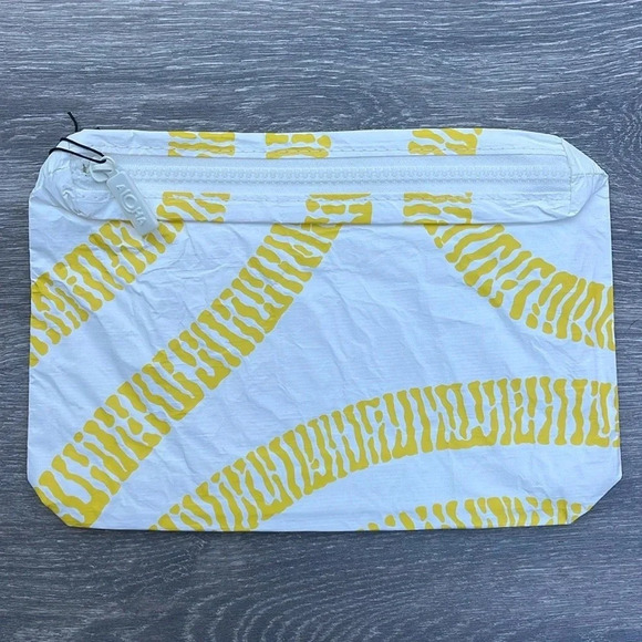 Aloha Collection Small Pouch, O'ahu 'Ilima - Picture 2 of 6